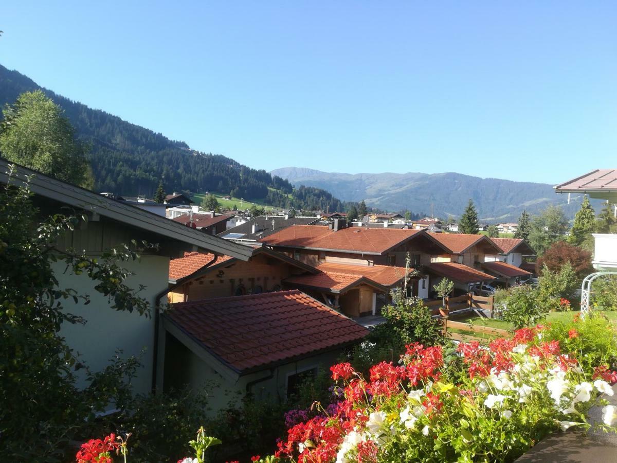 Haus Heckenrose Homestay *