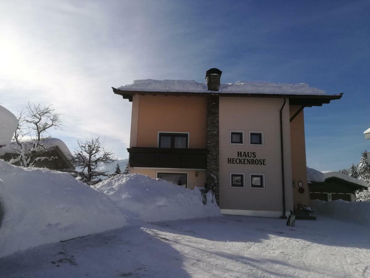 Haus Heckenrose Homestay *